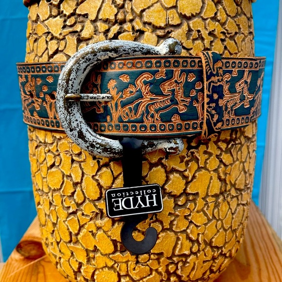 NWT STREETS AHEAD belt rustic design genuine leather New with tags - Picture 6 of 7